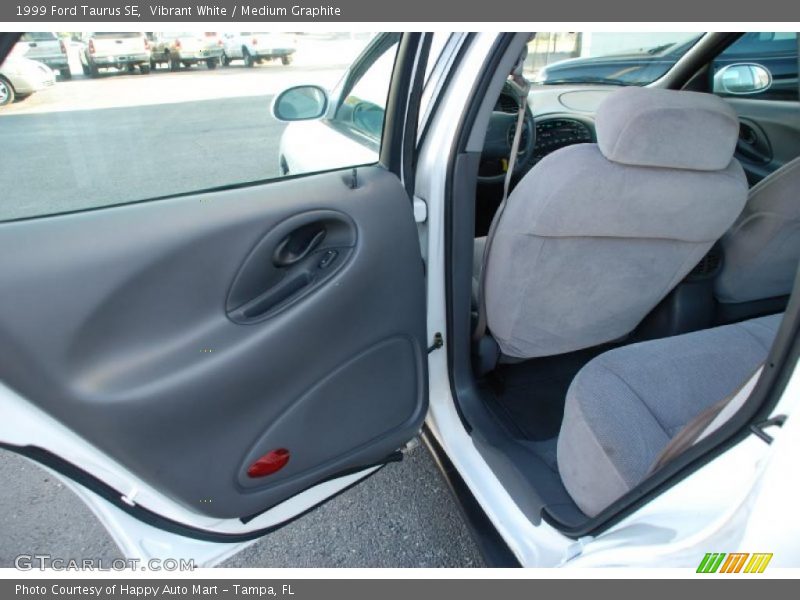 Vibrant White / Medium Graphite 1999 Ford Taurus SE