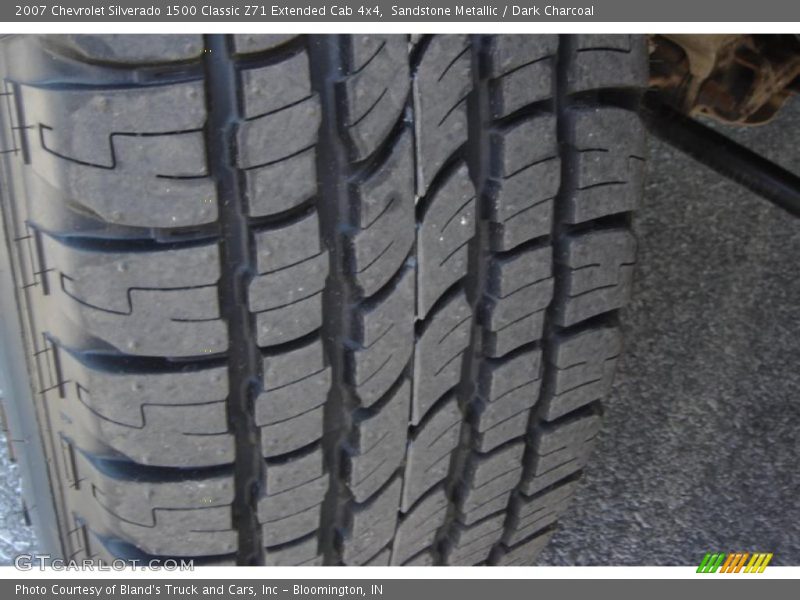 Sandstone Metallic / Dark Charcoal 2007 Chevrolet Silverado 1500 Classic Z71 Extended Cab 4x4