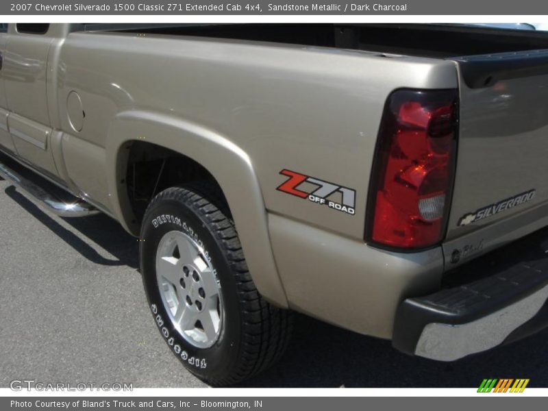Sandstone Metallic / Dark Charcoal 2007 Chevrolet Silverado 1500 Classic Z71 Extended Cab 4x4