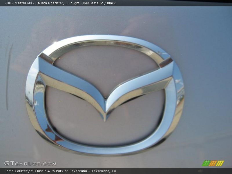 Sunlight Silver Metallic / Black 2002 Mazda MX-5 Miata Roadster
