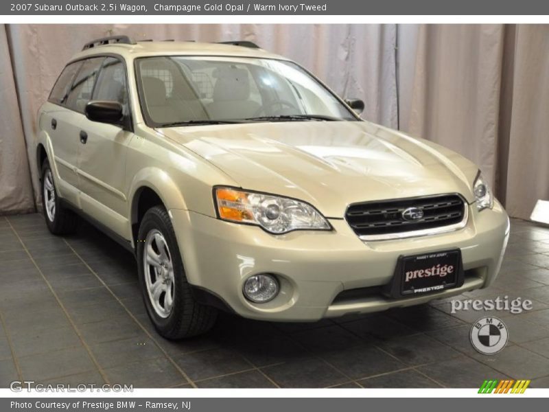 Champagne Gold Opal / Warm Ivory Tweed 2007 Subaru Outback 2.5i Wagon