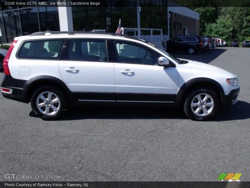 Ice White / Sandstone Beige 2008 Volvo XC70 AWD