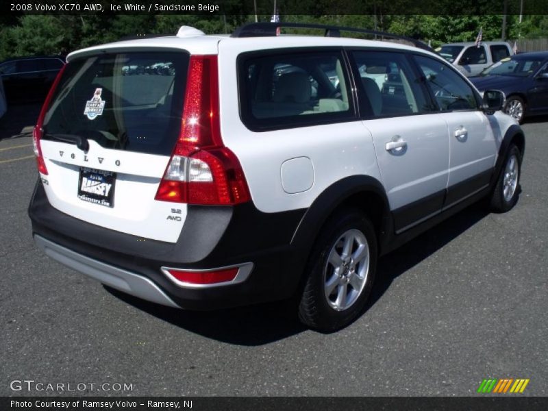 Ice White / Sandstone Beige 2008 Volvo XC70 AWD