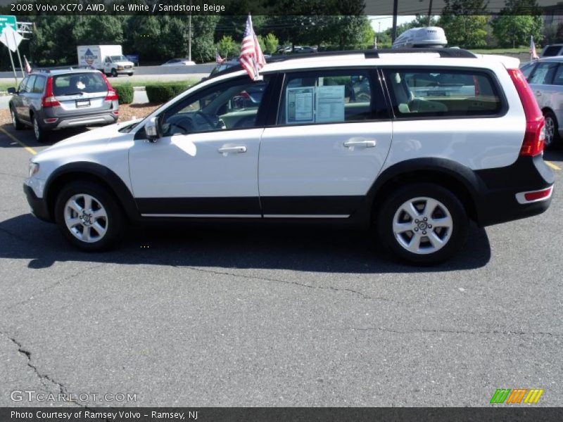 Ice White / Sandstone Beige 2008 Volvo XC70 AWD