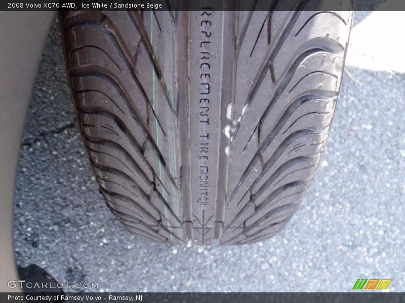 Ice White / Sandstone Beige 2008 Volvo XC70 AWD