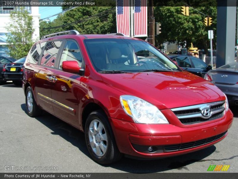 Cranberry Red / Beige 2007 Hyundai Entourage SE