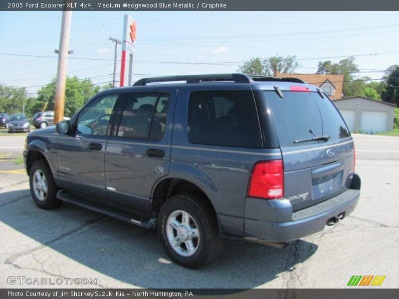 Medium Wedgewood Blue Metallic / Graphite 2005 Ford Explorer XLT 4x4