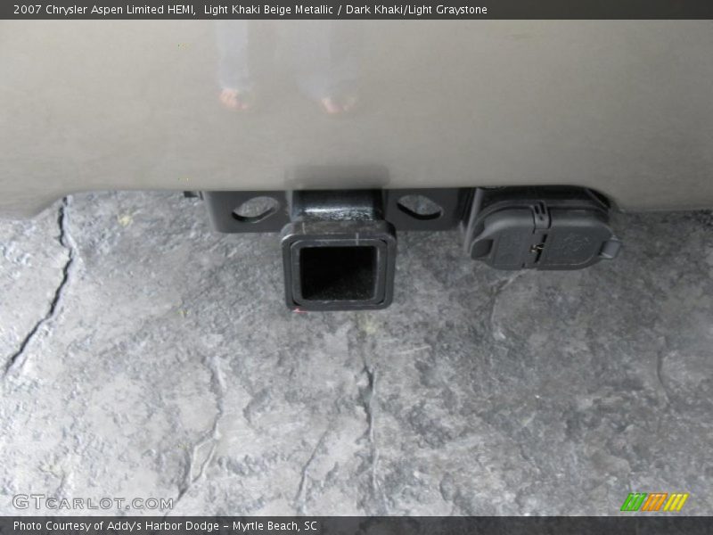 Light Khaki Beige Metallic / Dark Khaki/Light Graystone 2007 Chrysler Aspen Limited HEMI
