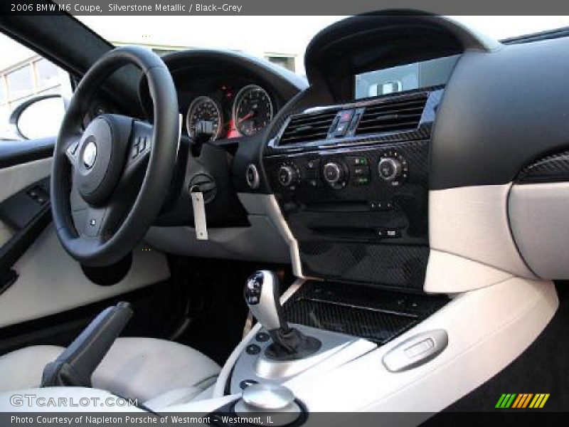 Silverstone Metallic / Black-Grey 2006 BMW M6 Coupe