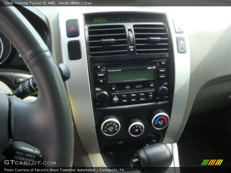 Nordic White / Gray 2008 Hyundai Tucson SE 4WD