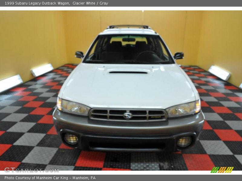 Glacier White / Gray 1999 Subaru Legacy Outback Wagon