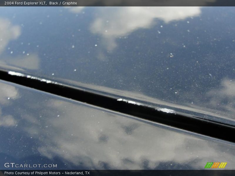 Black / Graphite 2004 Ford Explorer XLT