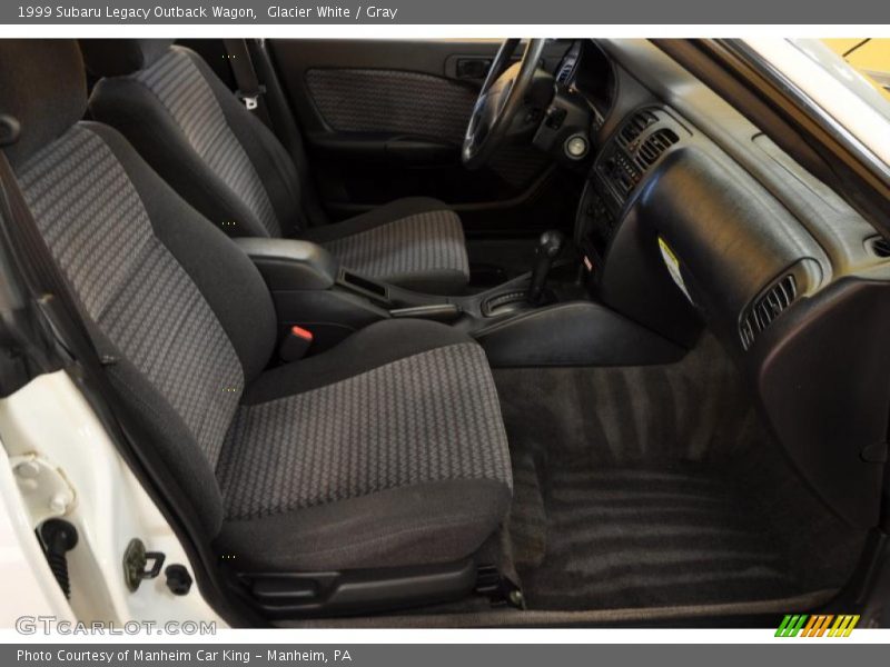 Glacier White / Gray 1999 Subaru Legacy Outback Wagon