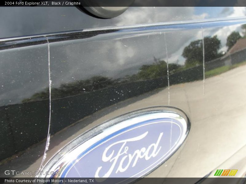 Black / Graphite 2004 Ford Explorer XLT