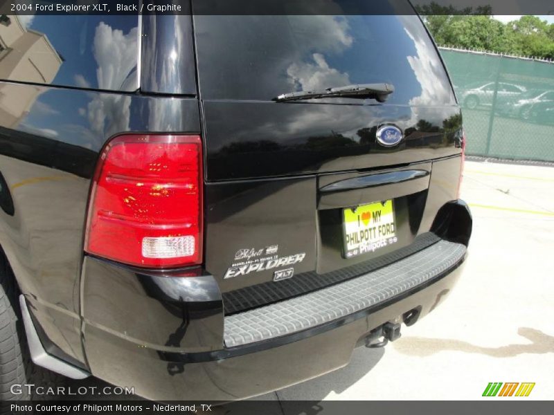 Black / Graphite 2004 Ford Explorer XLT