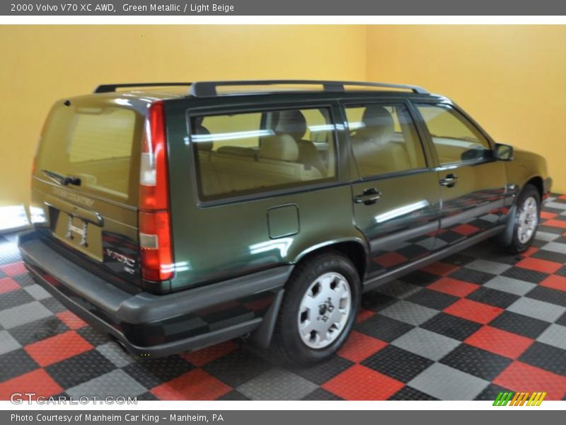 Green Metallic / Light Beige 2000 Volvo V70 XC AWD