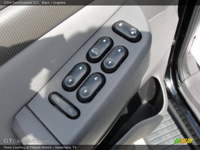 Black / Graphite 2004 Ford Explorer XLT