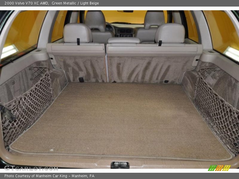 Green Metallic / Light Beige 2000 Volvo V70 XC AWD
