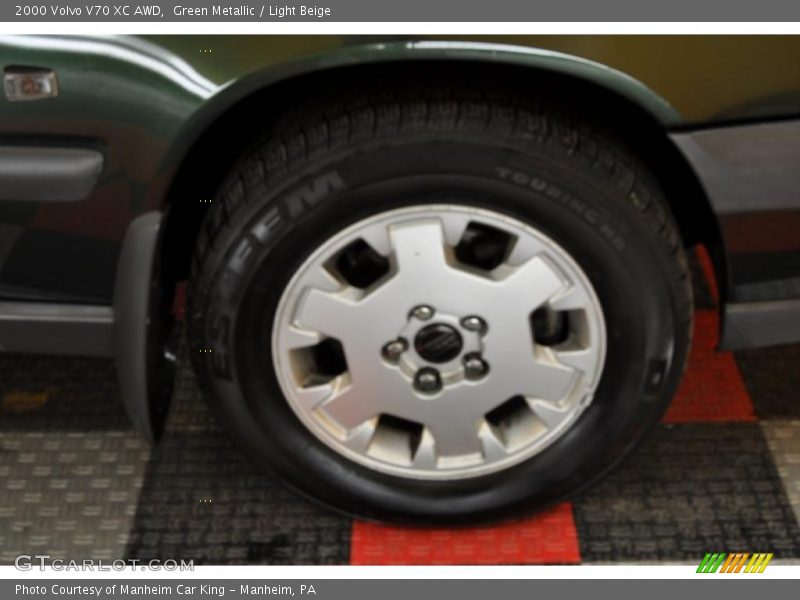 Green Metallic / Light Beige 2000 Volvo V70 XC AWD
