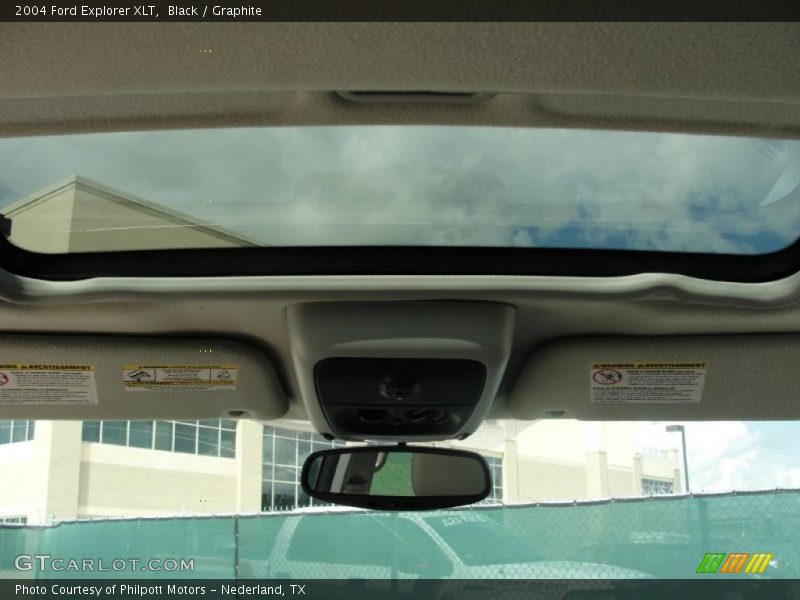 Black / Graphite 2004 Ford Explorer XLT