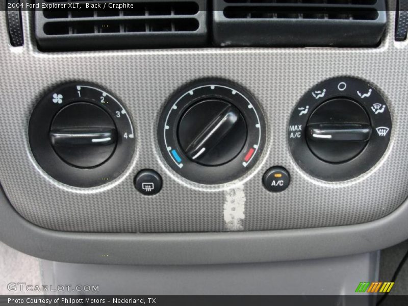 Black / Graphite 2004 Ford Explorer XLT