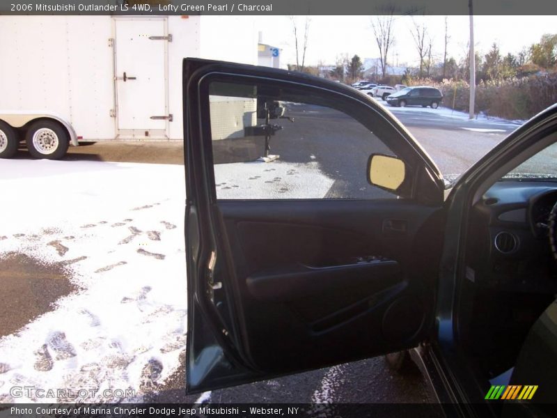 Lofty Green Pearl / Charcoal 2006 Mitsubishi Outlander LS 4WD