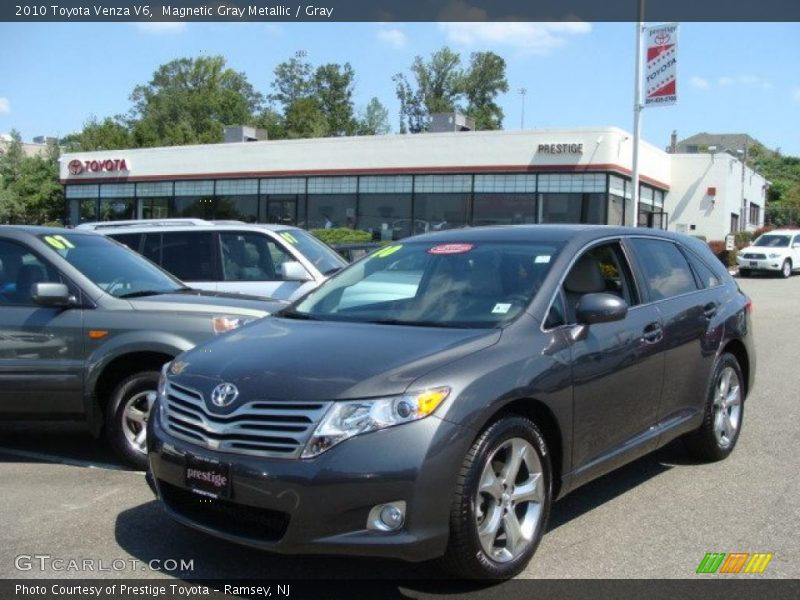 Magnetic Gray Metallic / Gray 2010 Toyota Venza V6