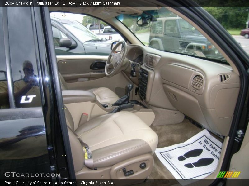 Black / Light Cashmere 2004 Chevrolet TrailBlazer EXT LT 4x4