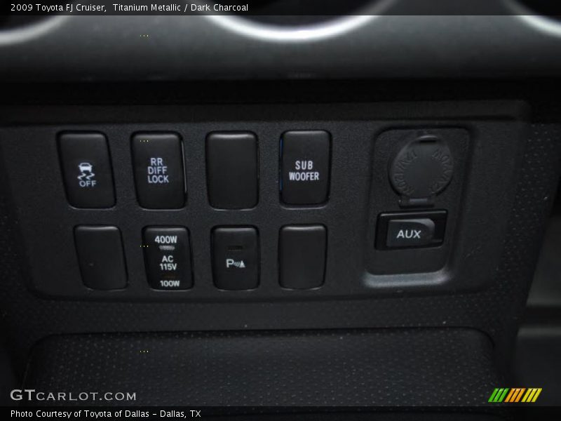 Titanium Metallic / Dark Charcoal 2009 Toyota FJ Cruiser