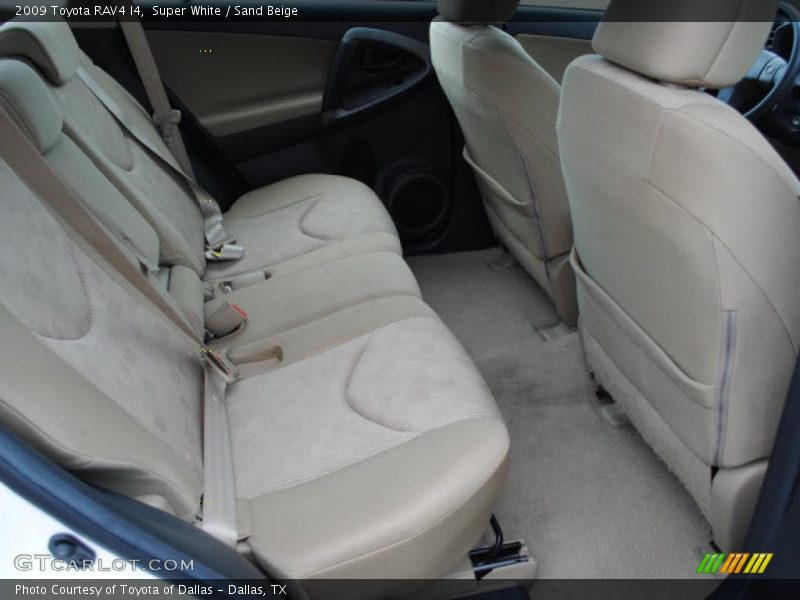 Super White / Sand Beige 2009 Toyota RAV4 I4