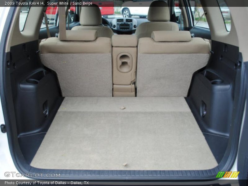 Super White / Sand Beige 2009 Toyota RAV4 I4