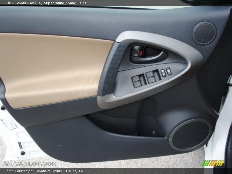 Super White / Sand Beige 2009 Toyota RAV4 I4