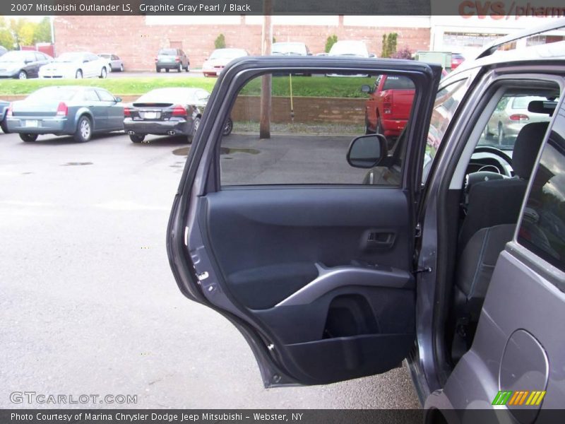 Graphite Gray Pearl / Black 2007 Mitsubishi Outlander LS