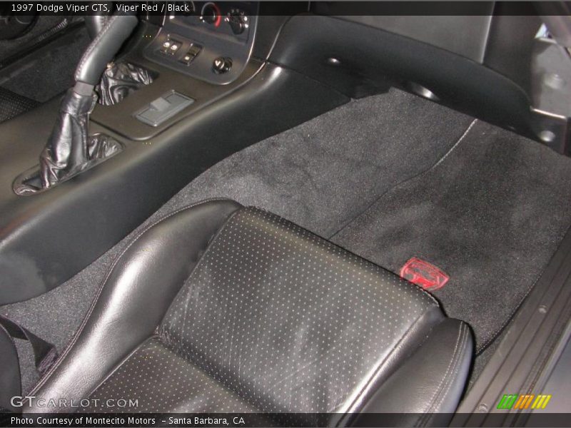 Viper Red / Black 1997 Dodge Viper GTS