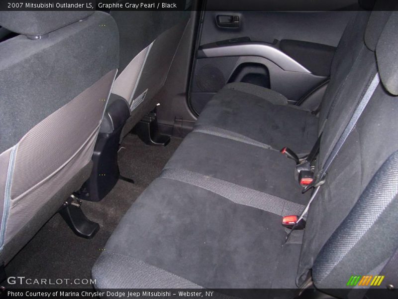 Graphite Gray Pearl / Black 2007 Mitsubishi Outlander LS