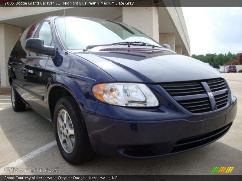 Midnight Blue Pearl / Medium Slate Gray 2005 Dodge Grand Caravan SE