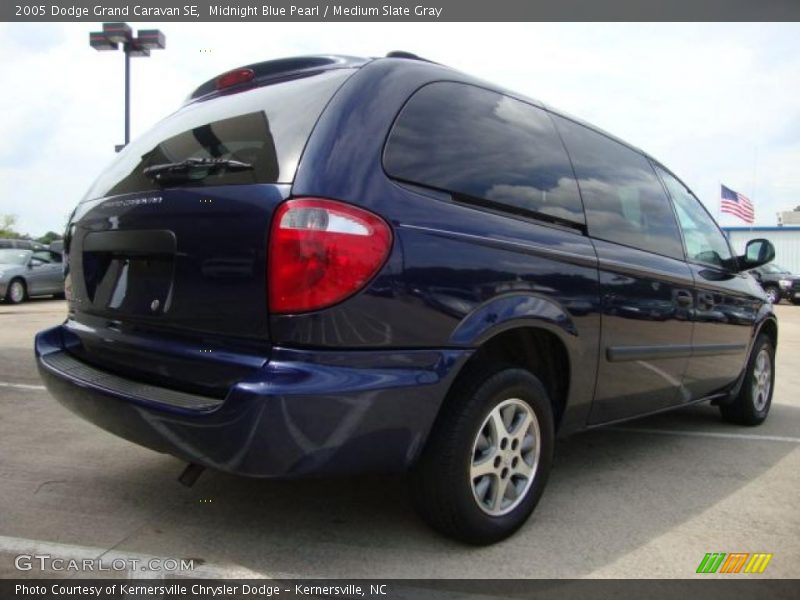 Midnight Blue Pearl / Medium Slate Gray 2005 Dodge Grand Caravan SE