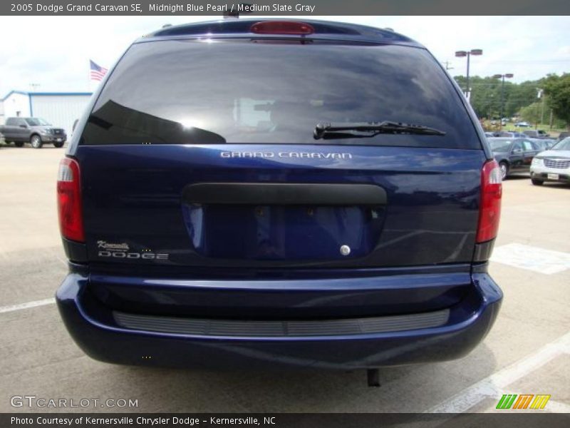 Midnight Blue Pearl / Medium Slate Gray 2005 Dodge Grand Caravan SE