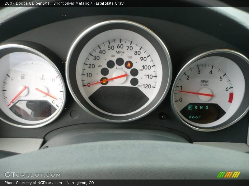 Bright Silver Metallic / Pastel Slate Gray 2007 Dodge Caliber SXT