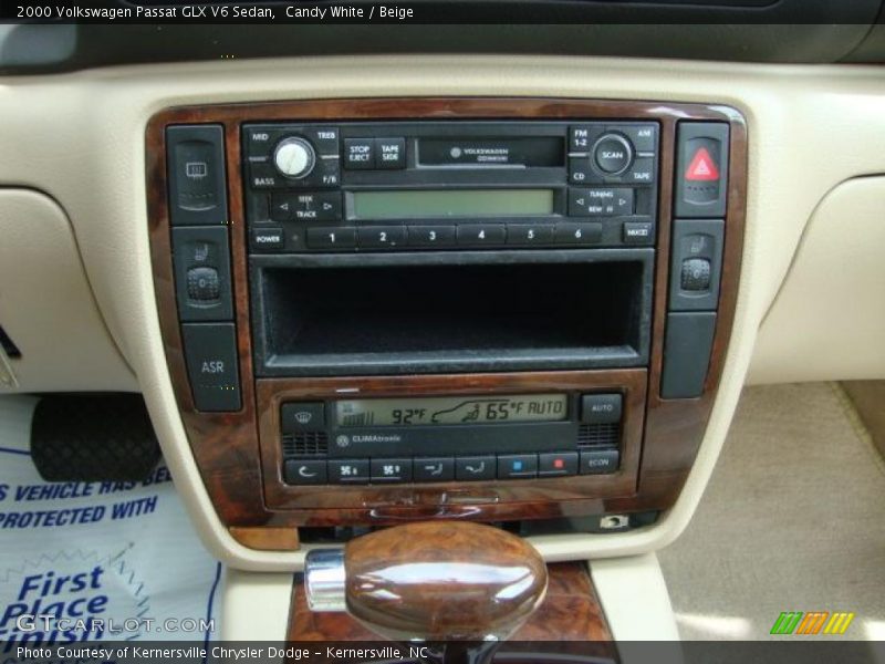 Candy White / Beige 2000 Volkswagen Passat GLX V6 Sedan