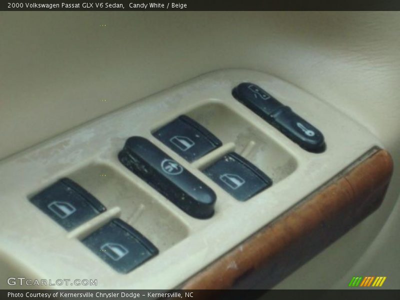 Candy White / Beige 2000 Volkswagen Passat GLX V6 Sedan