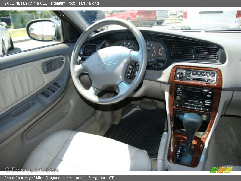 Titanium Frost Pearl / Blond 2001 Nissan Altima GLE