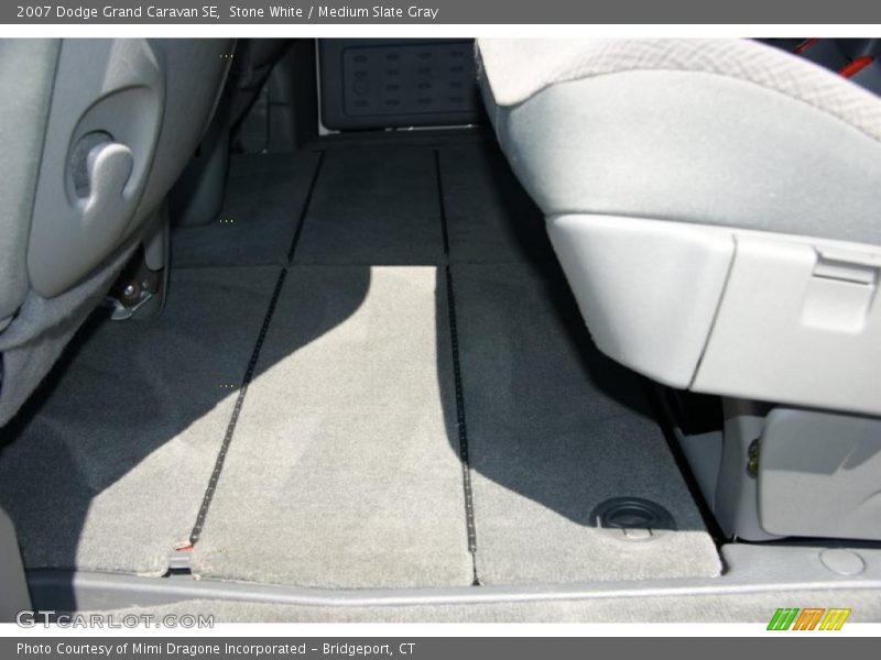 Stone White / Medium Slate Gray 2007 Dodge Grand Caravan SE