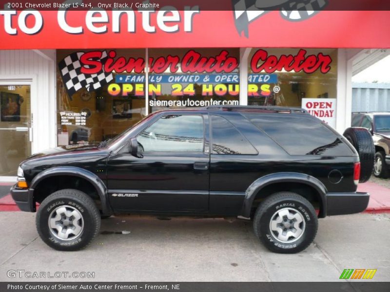 Onyx Black / Graphite 2001 Chevrolet Blazer LS 4x4