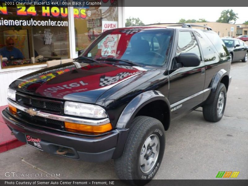 Onyx Black / Graphite 2001 Chevrolet Blazer LS 4x4