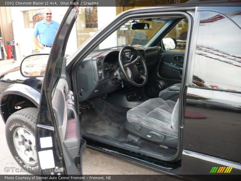 Onyx Black / Graphite 2001 Chevrolet Blazer LS 4x4