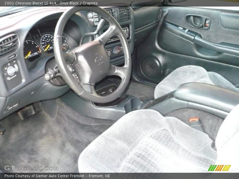Onyx Black / Graphite 2001 Chevrolet Blazer LS 4x4