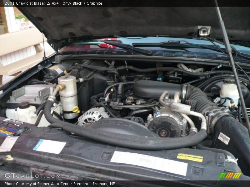 Onyx Black / Graphite 2001 Chevrolet Blazer LS 4x4