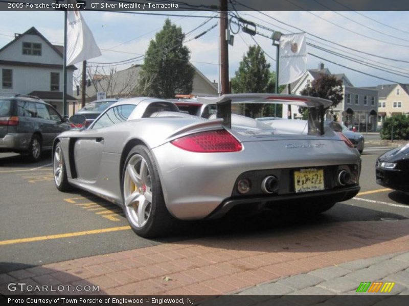 GT Silver Metallic / Terracotta 2005 Porsche Carrera GT