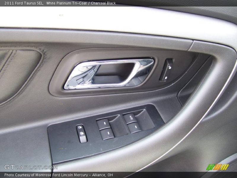 White Platinum Tri-Coat / Charcoal Black 2011 Ford Taurus SEL